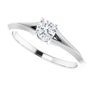 14K White 4.1 mm Round Solitaire Engagement Ring Mounting